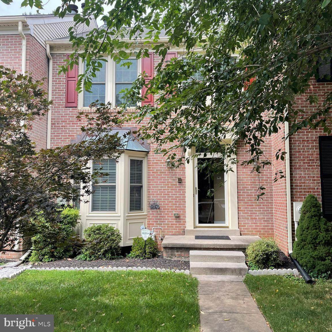 688 Budleigh Circle - Photo 1