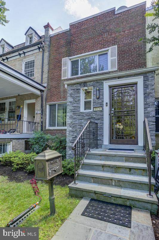 1836 Irving Street - Photo 1