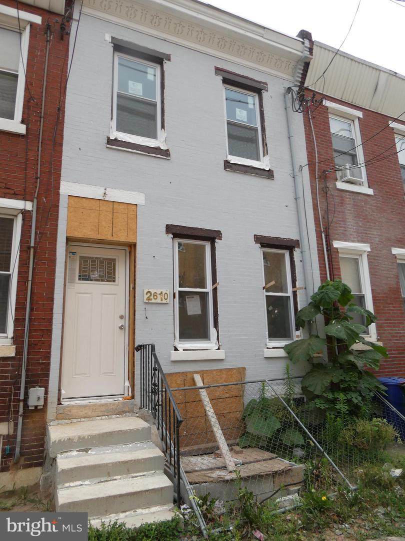 2610 Oxford Street - Photo 1