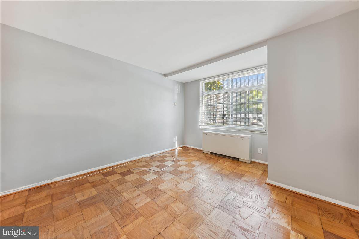 2401 H Street - Photo 1