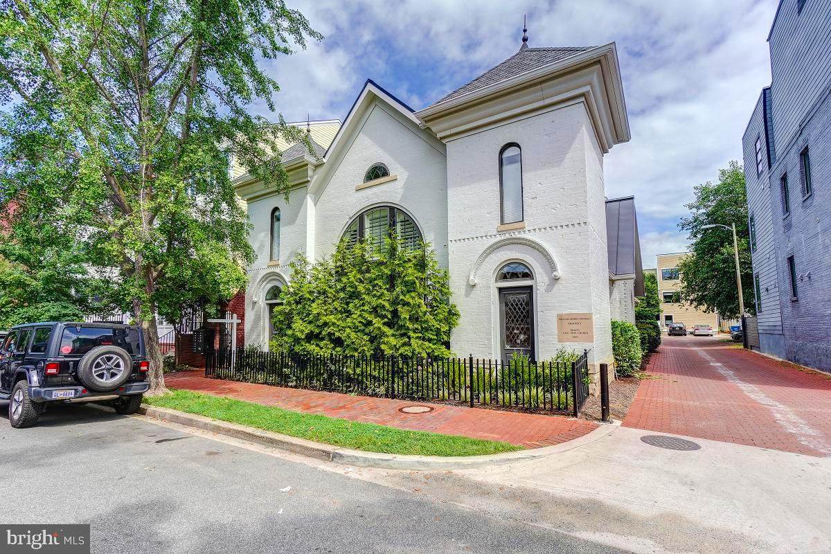 777 Morton Street - Photo 1