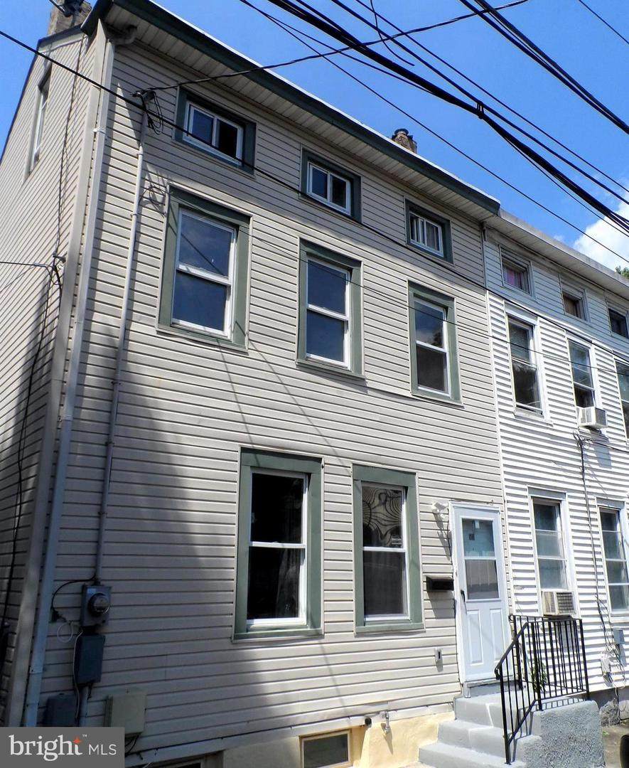 517 Lamberton Street - Photo 1