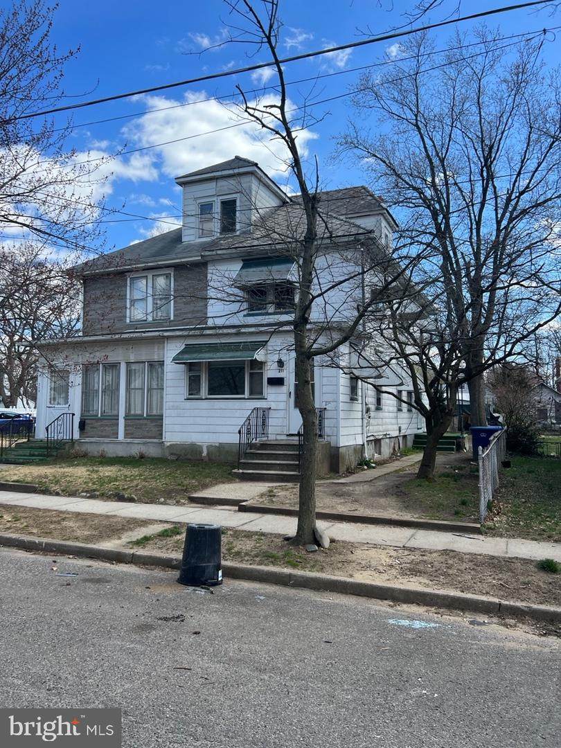 211 Vine Street - Photo 1