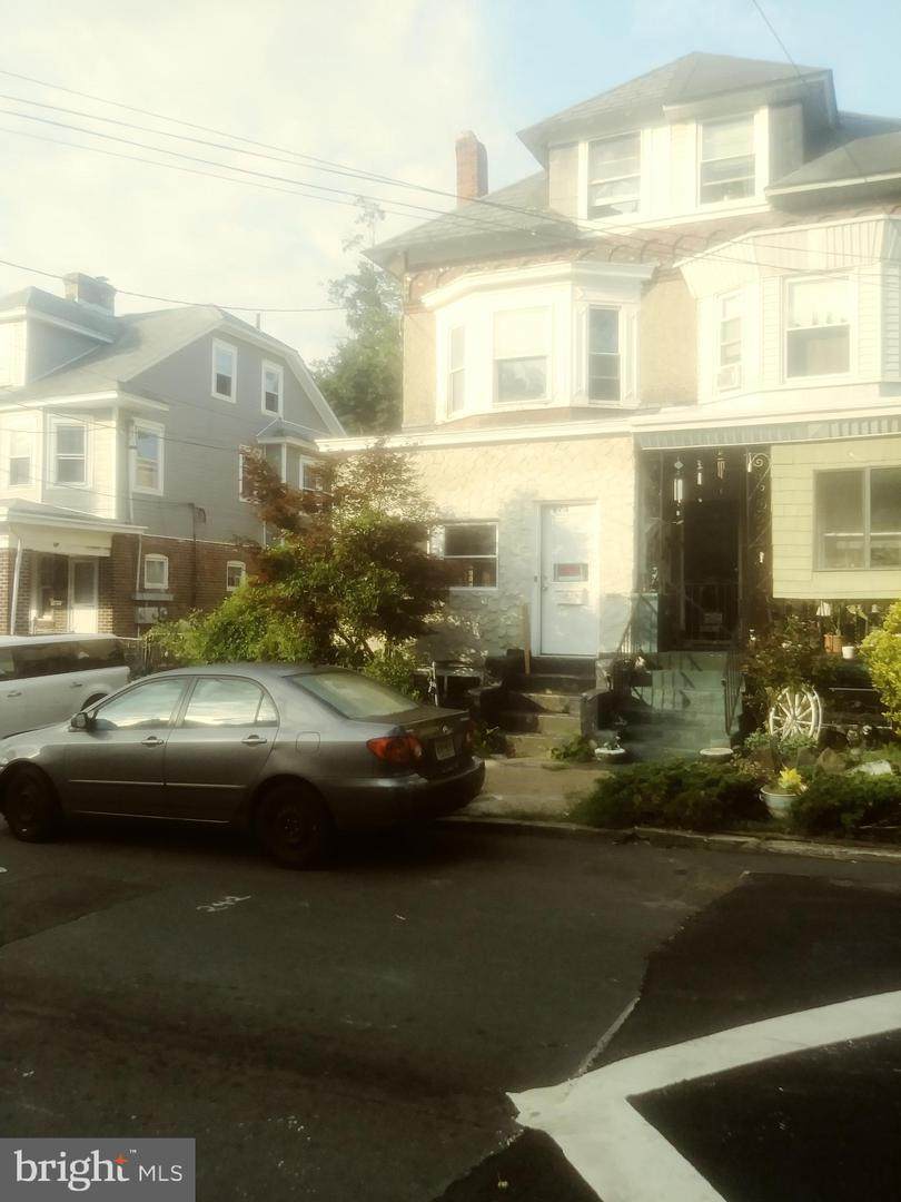 673 Rutherford Avenue - Photo 1