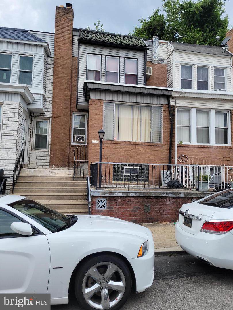 321 Elwood Street - Photo 1