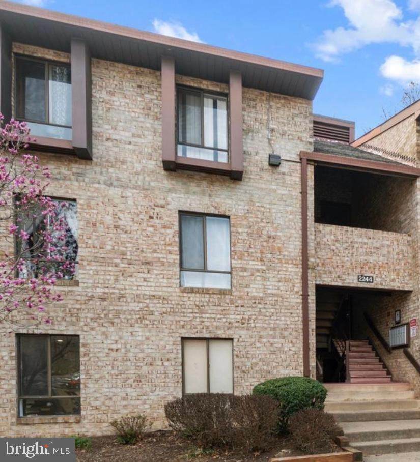 2244 Castle Rock Square - Photo 1