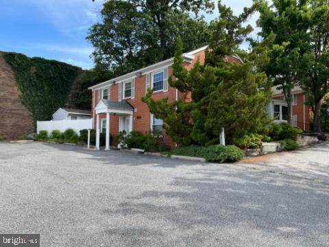 1919 York Road - Photo 1