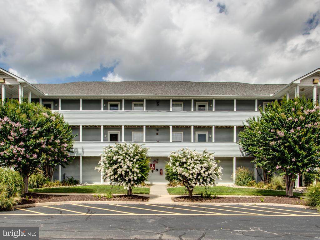 3400 Sanibel Circle - Photo 1