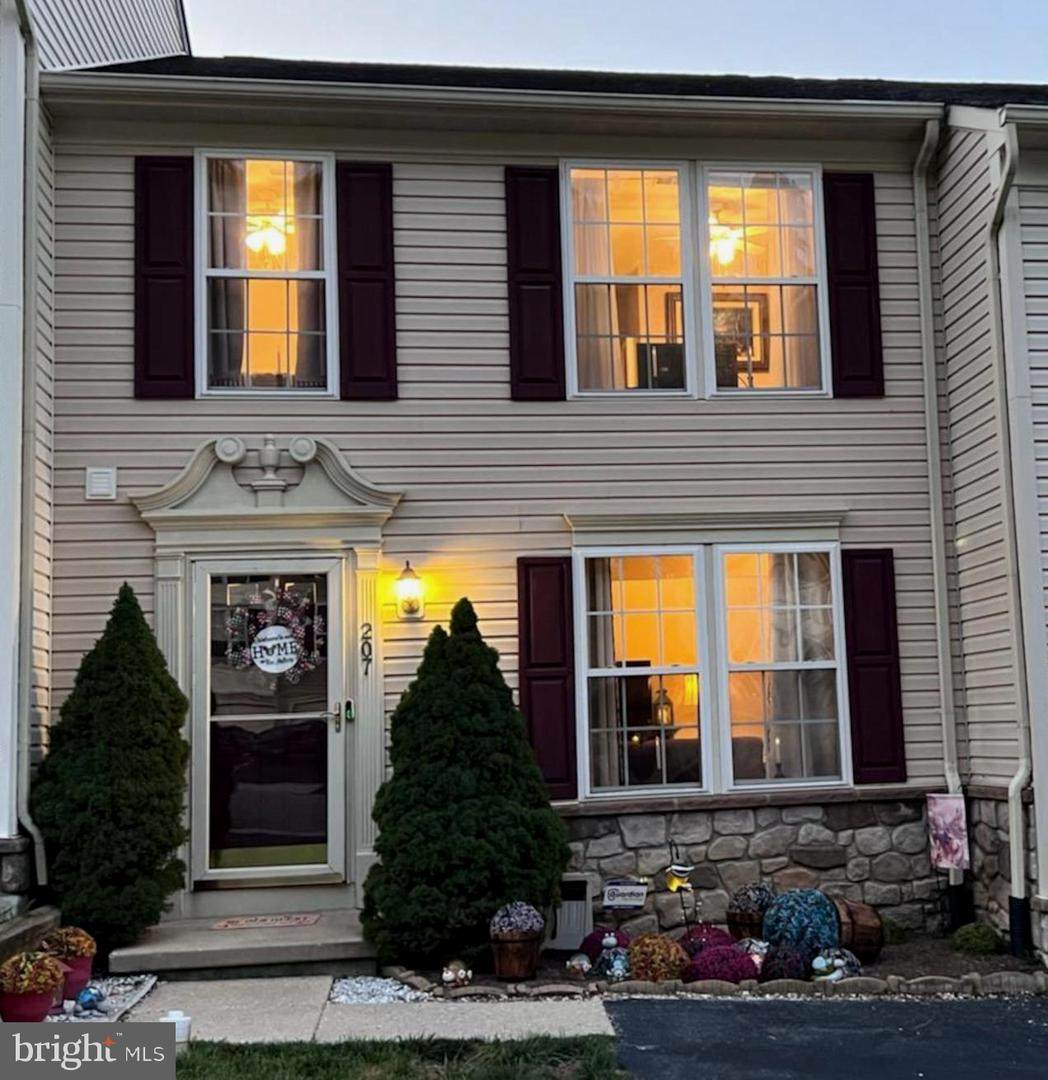 207 Maple Avenue - Photo 1