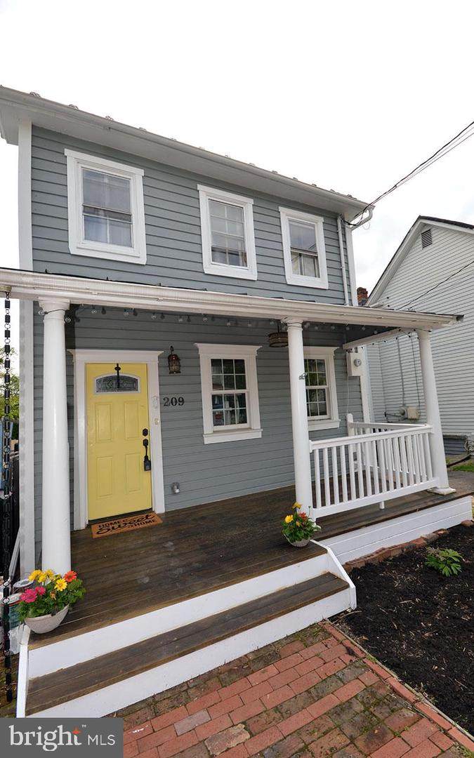 209 South Street - Photo 1