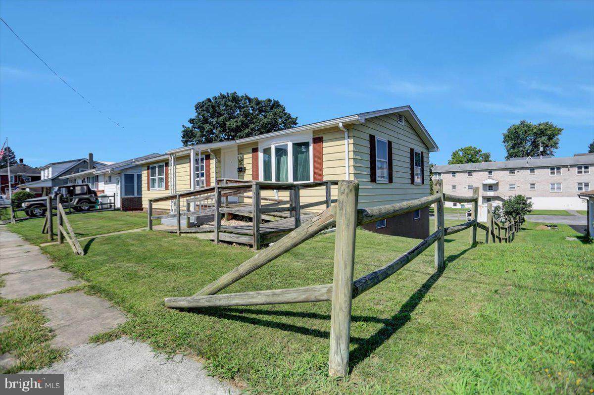 22 Price Avenue - Photo 1