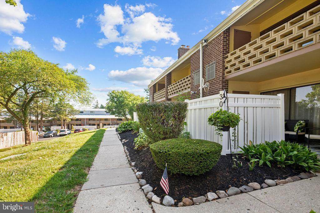 303 Stony Way - Photo 1
