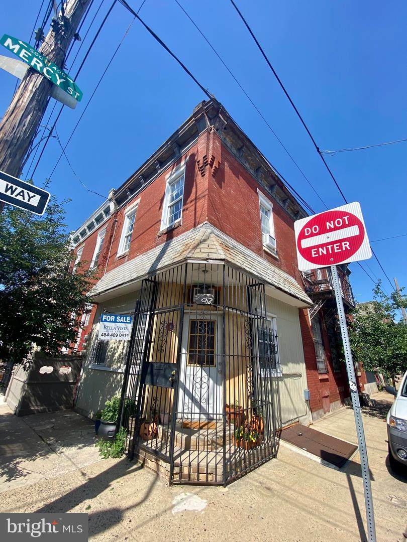 2025 5TH Street - Photo 1
