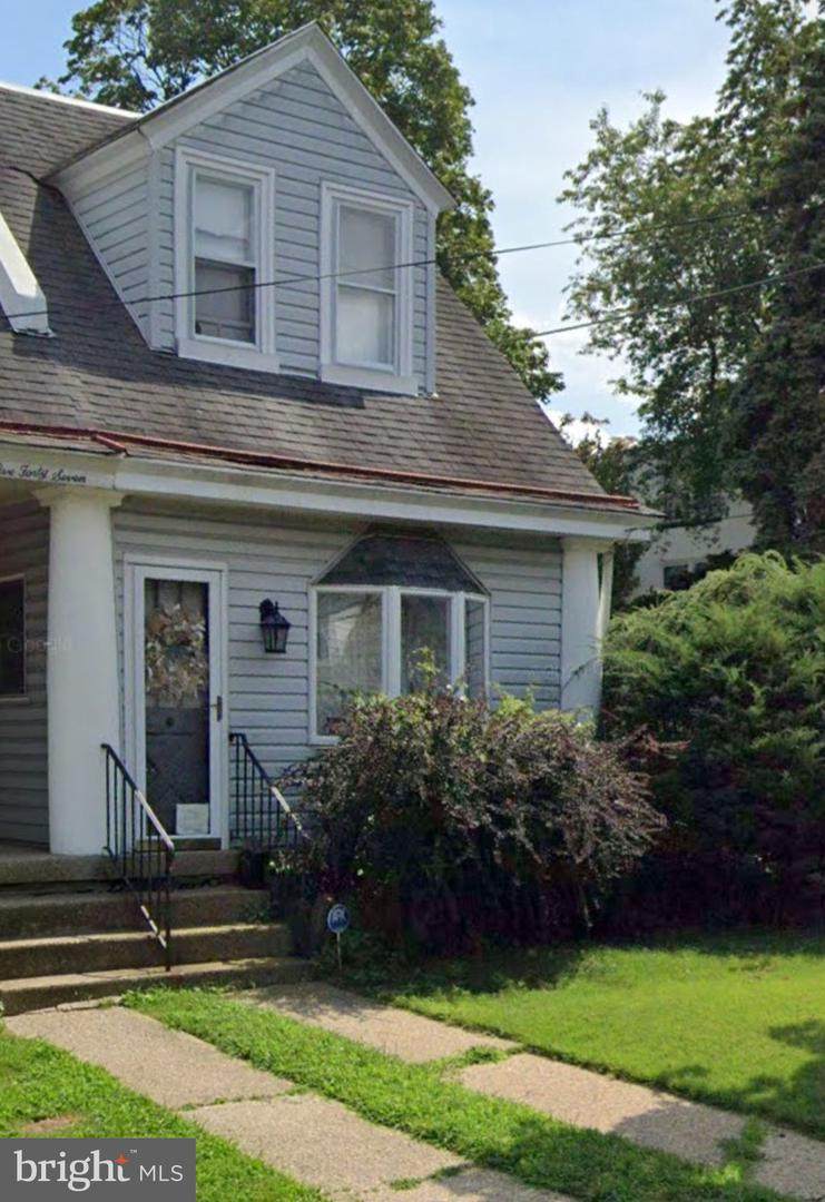 545 Fairthorne Avenue - Photo 1