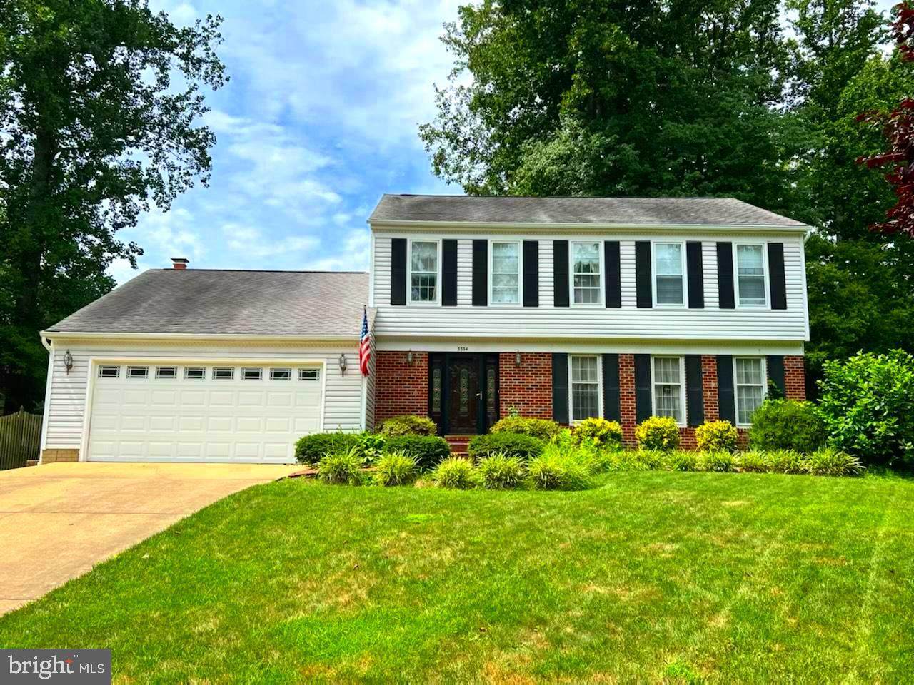 5554 Queen Victoria Court - Photo 1