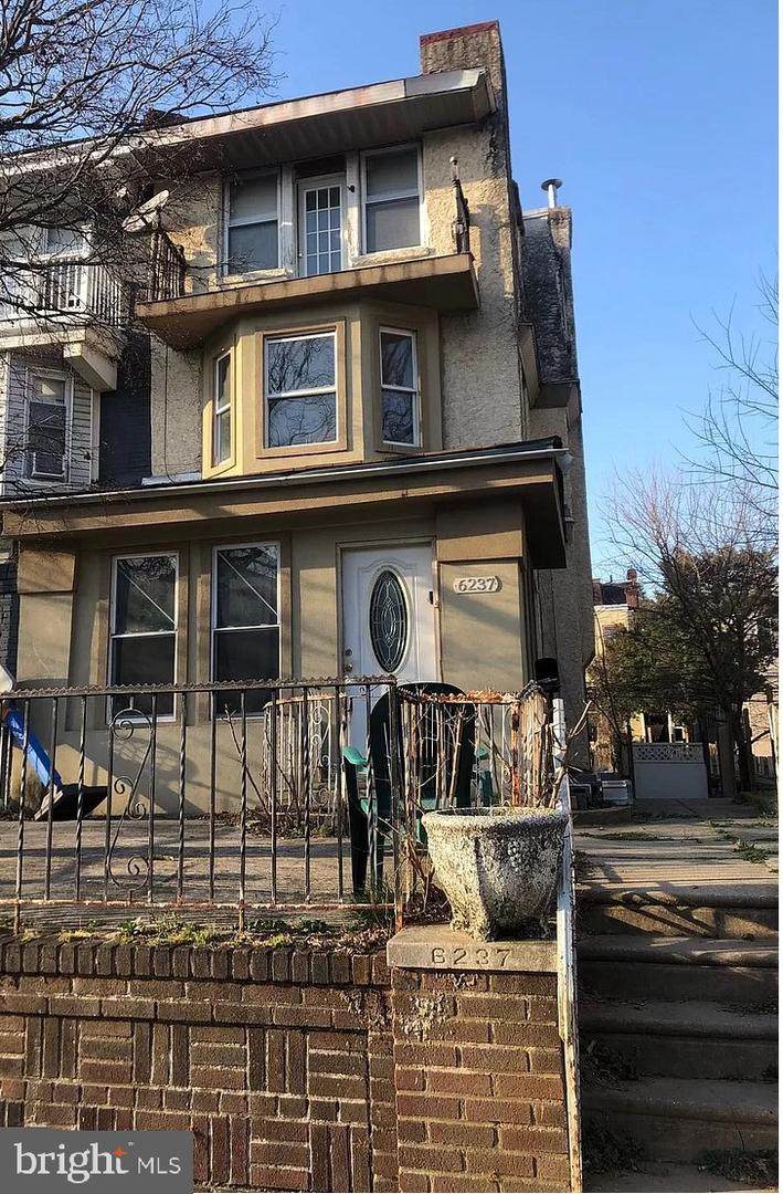 6237 Washington Ave. - Photo 1