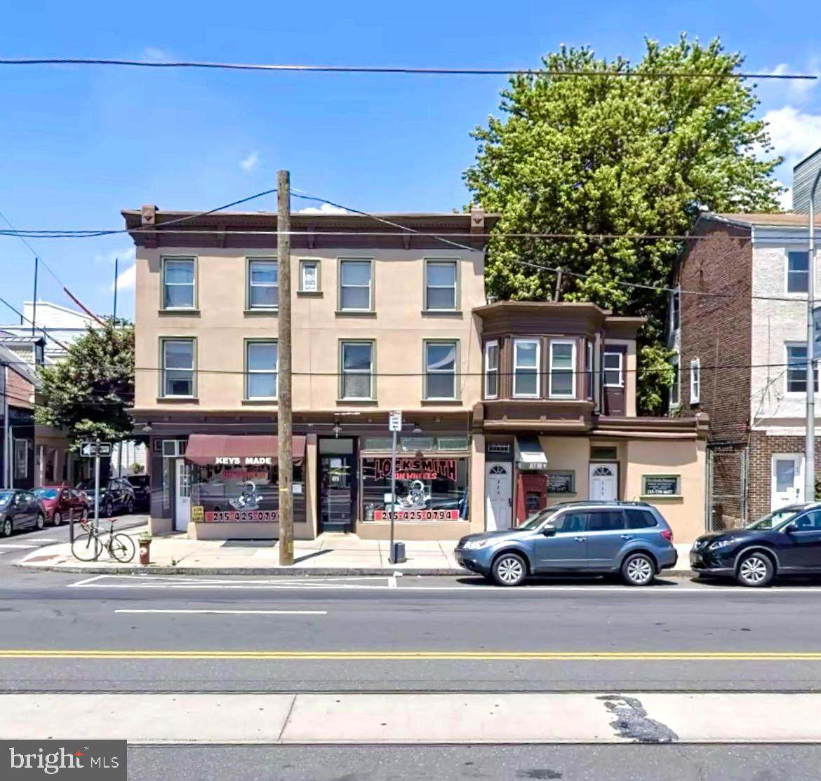 321-25 Girard Avenue - Photo 1