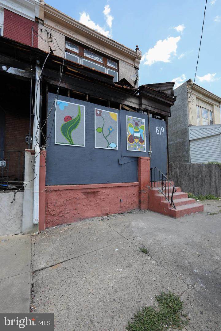 619 York Street - Photo 1