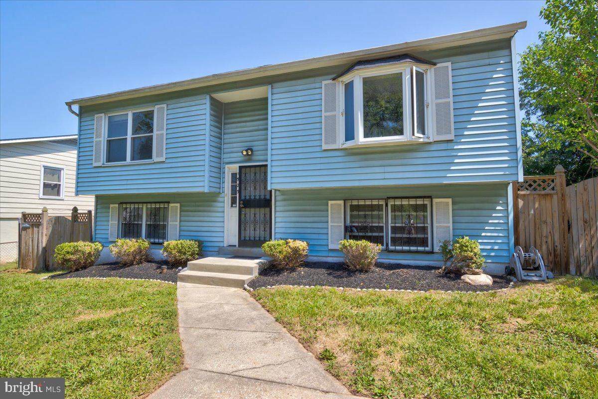 1523 Hunt Avenue - Photo 1