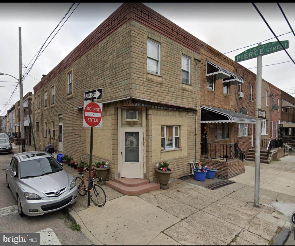 1721 8TH Street - Photo 1