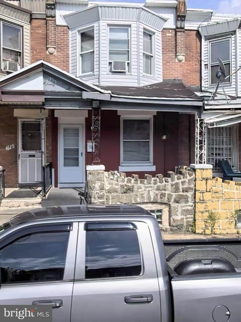 4127 5TH Street - Photo 1
