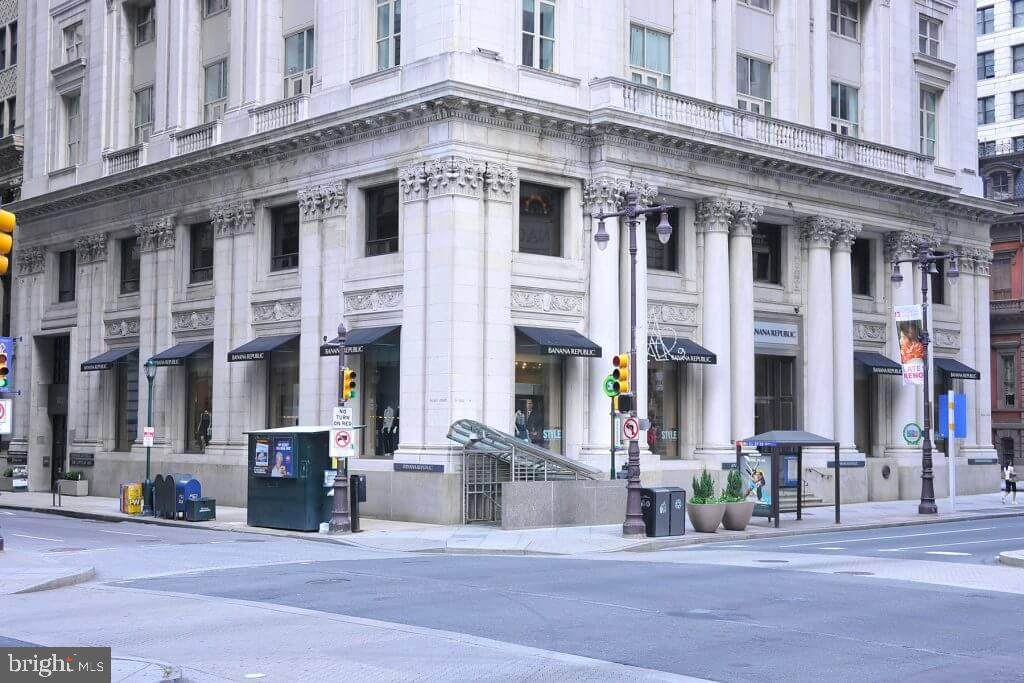 1401 Walnut Street - Photo 1