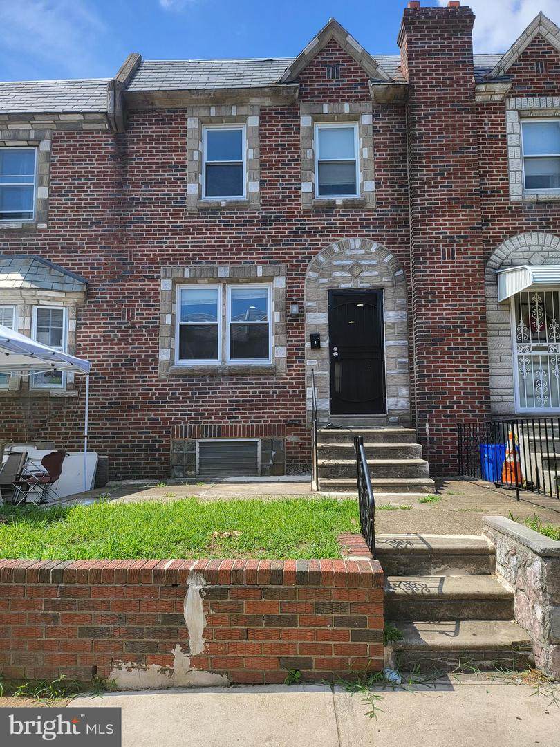 1304 Fanshawe Street - Photo 1