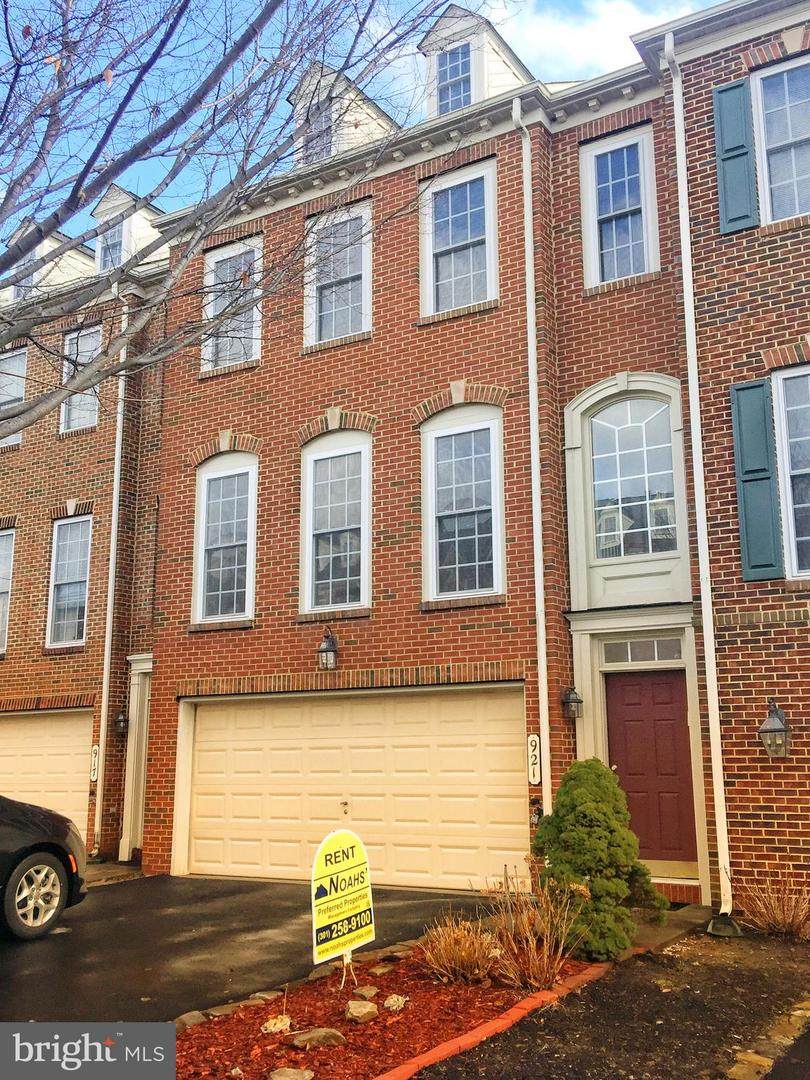 921 Highland Ridge Avenue - Photo 1