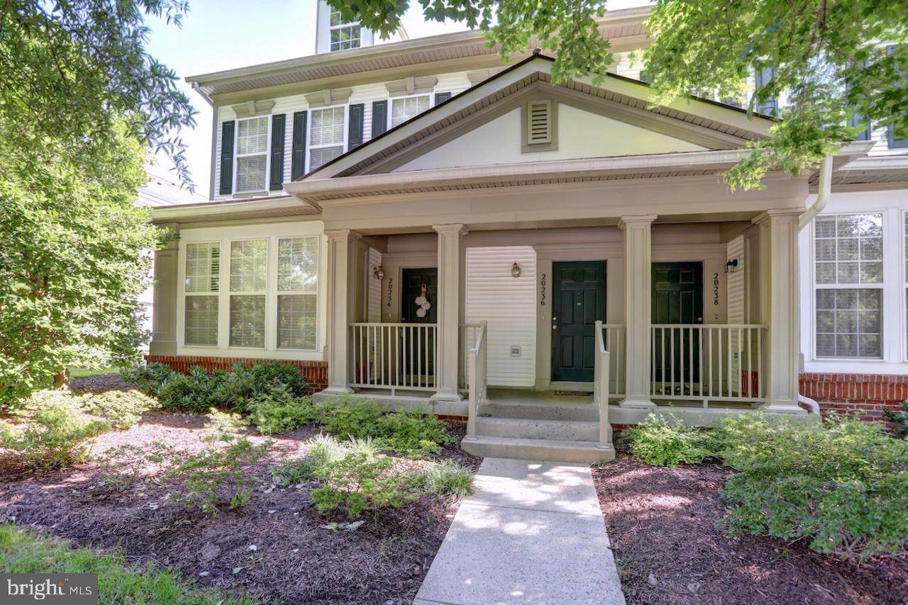 20234 Portsmouth Boulevard - Photo 1