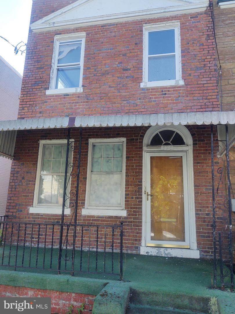 526 Roxboro Place - Photo 1
