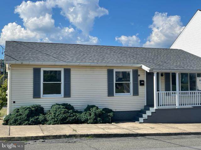 2035 Walnut Street - Photo 1