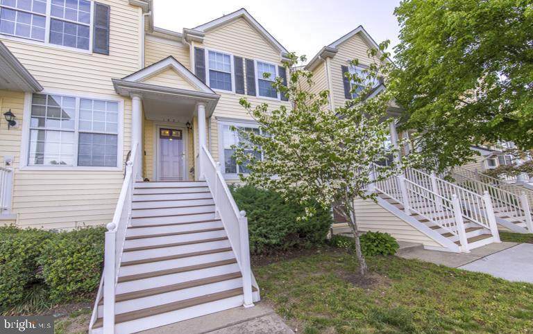 1431 Nestlewood Court - Photo 1