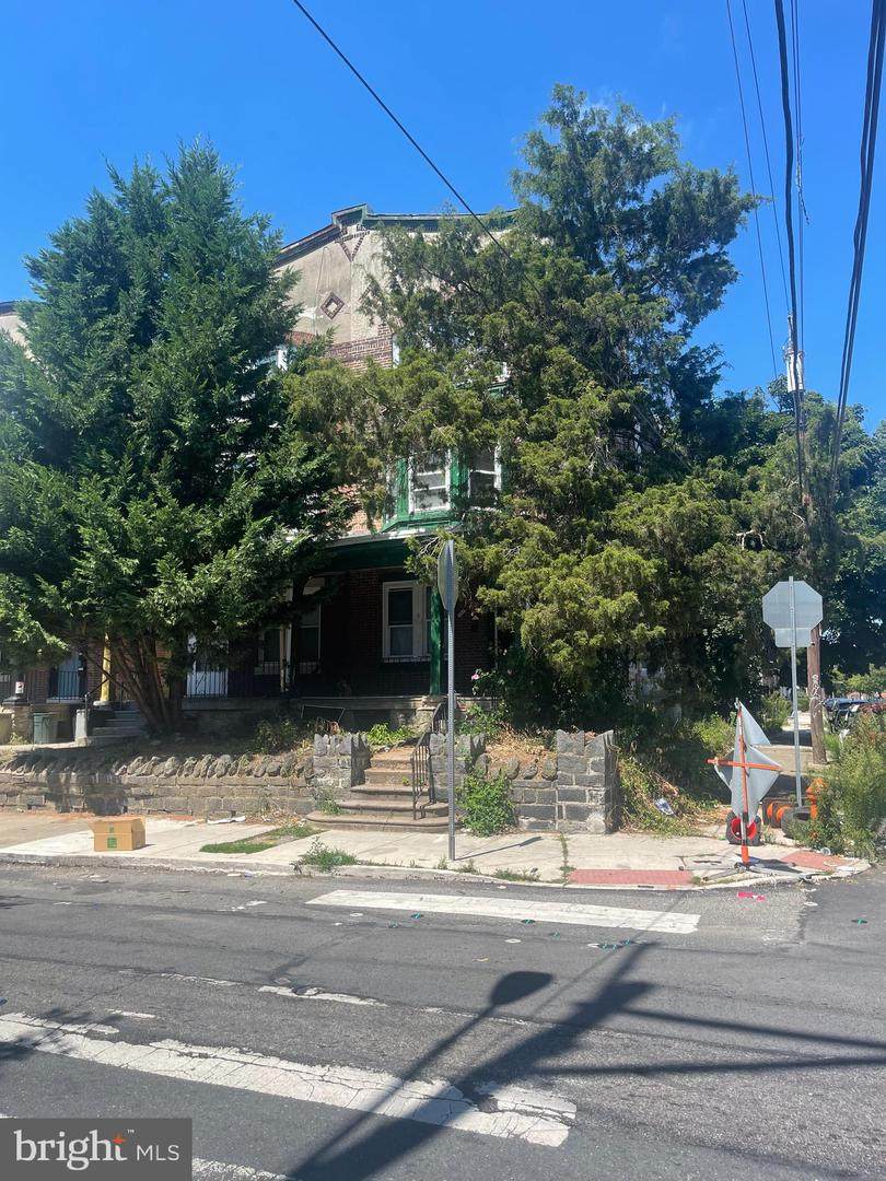 137 Manheim Street - Photo 1