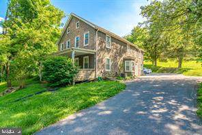 6212 Falls Road - Photo 1