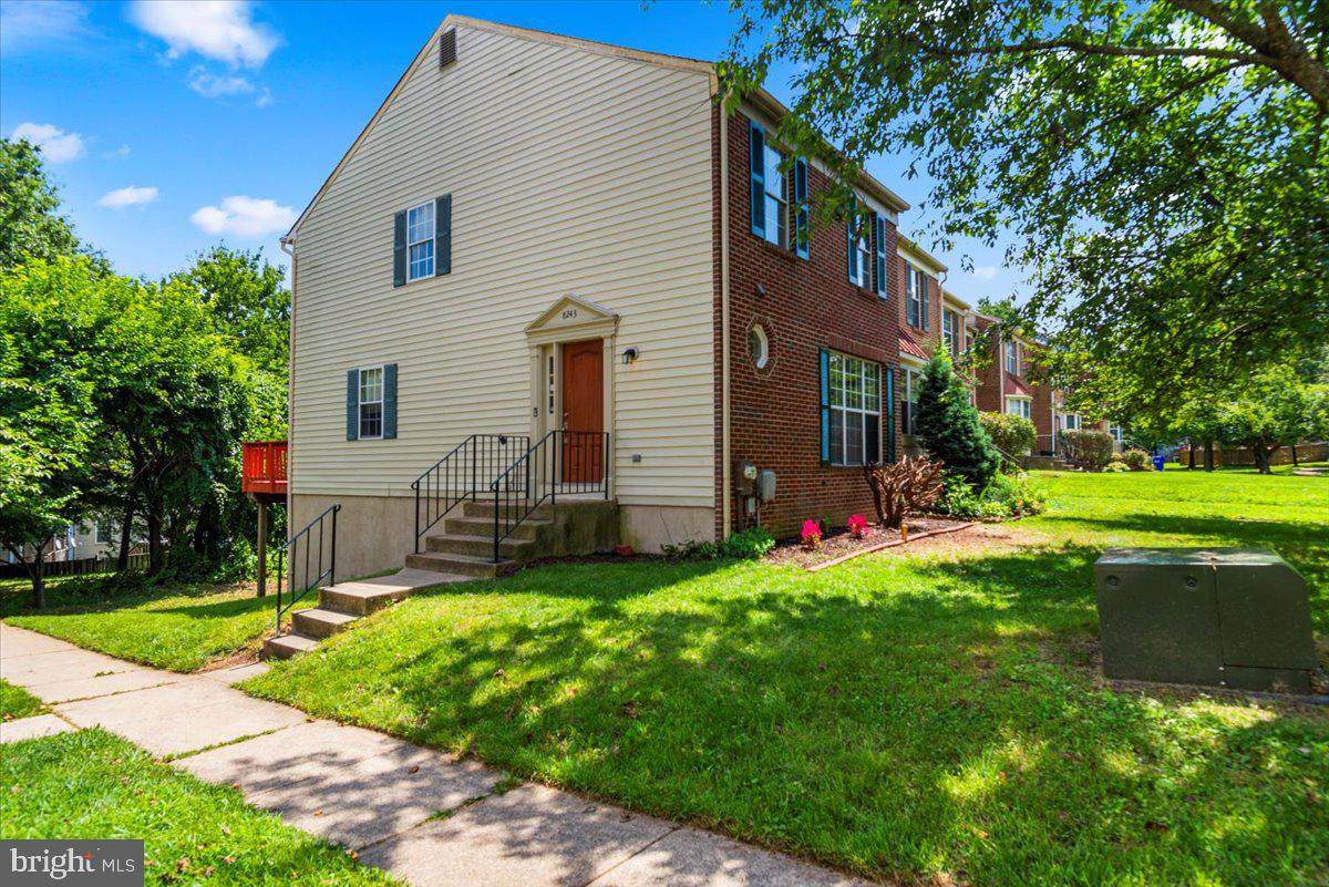 8243 Londonderry Court - Photo 1