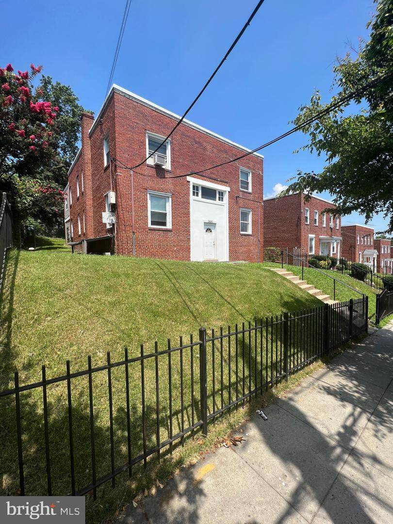 2837 28TH Street - Photo 1