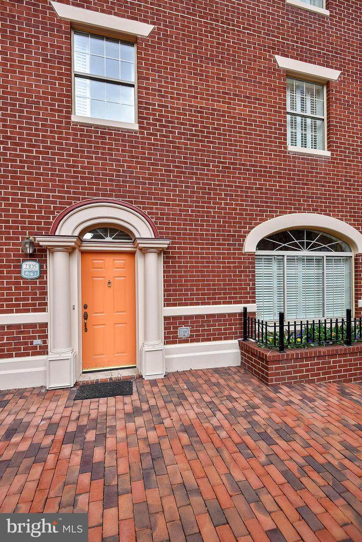 2105 Jamieson Avenue - Photo 1