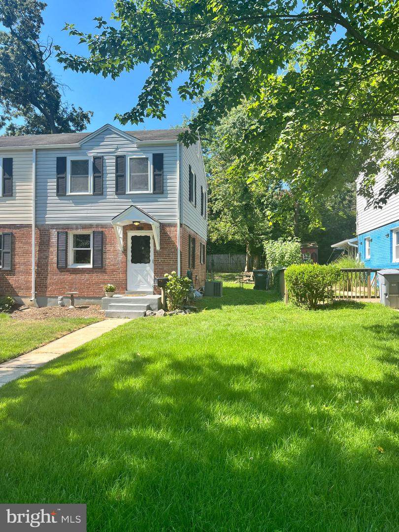 2103 Farrington Avenue - Photo 1