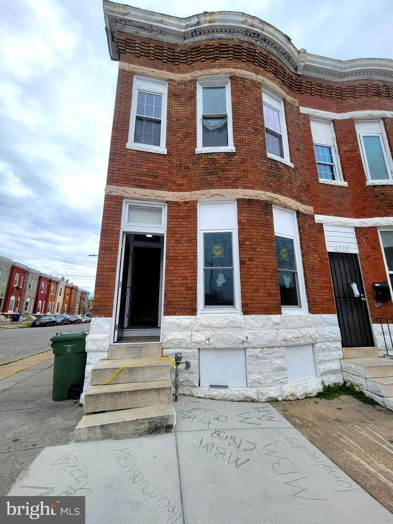 1927 Mosher Street - Photo 1