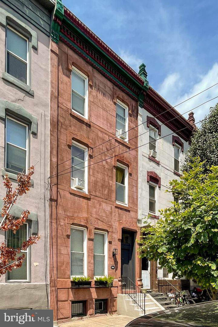 804 Corinthian Avenue - Photo 1
