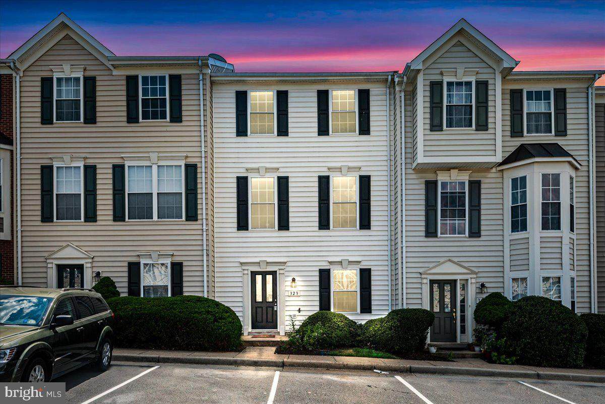 323 Kirby Street - Photo 1