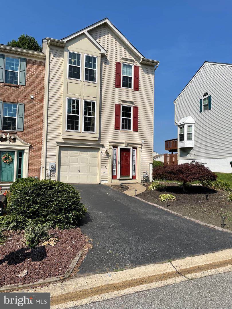 145 Steven Lane - Photo 1