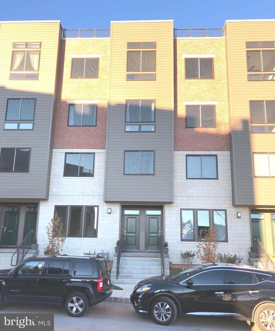 409 Lakeview Court - Photo 1