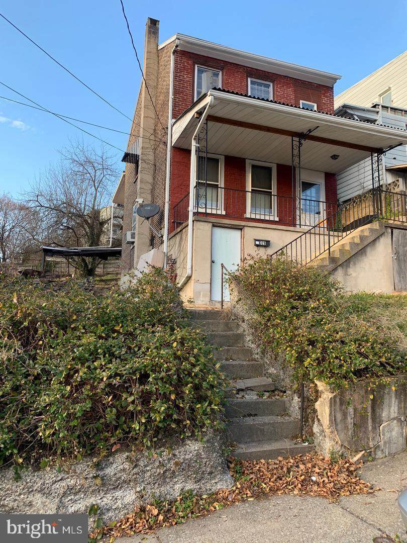 328 Race Street - Photo 1