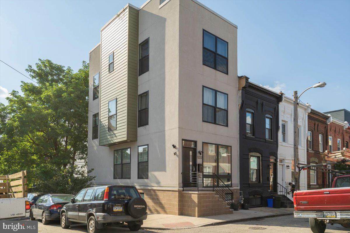 1222 Hollywood Street - Photo 1