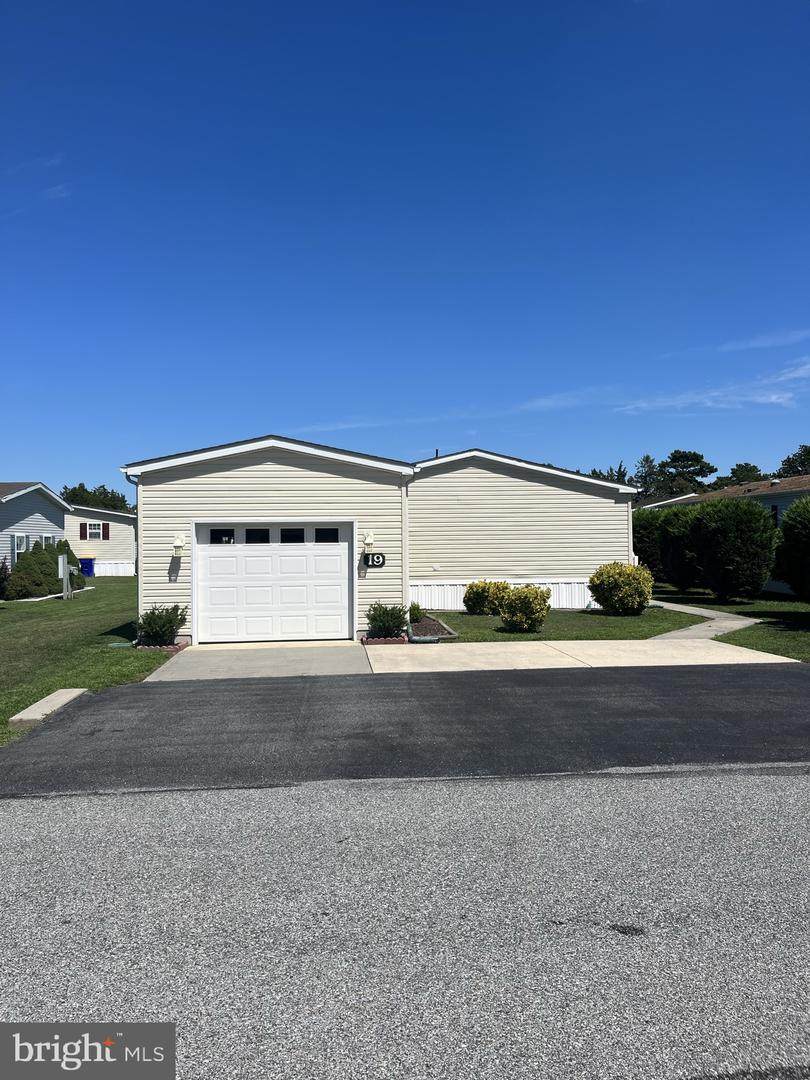 19 Mayfair Lane - Photo 1