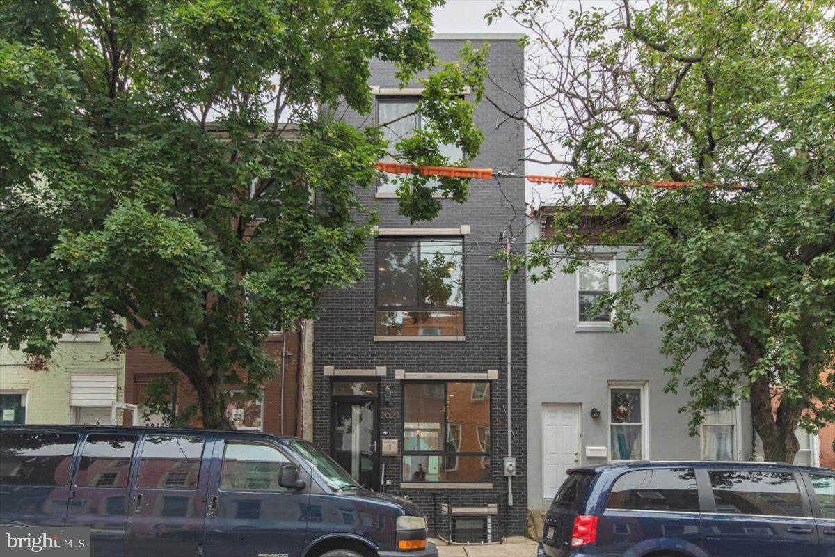 2021 Lawrence Street - Photo 1