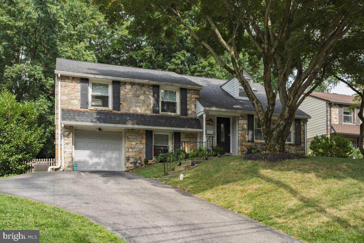 601 Manayunk Road - Photo 1