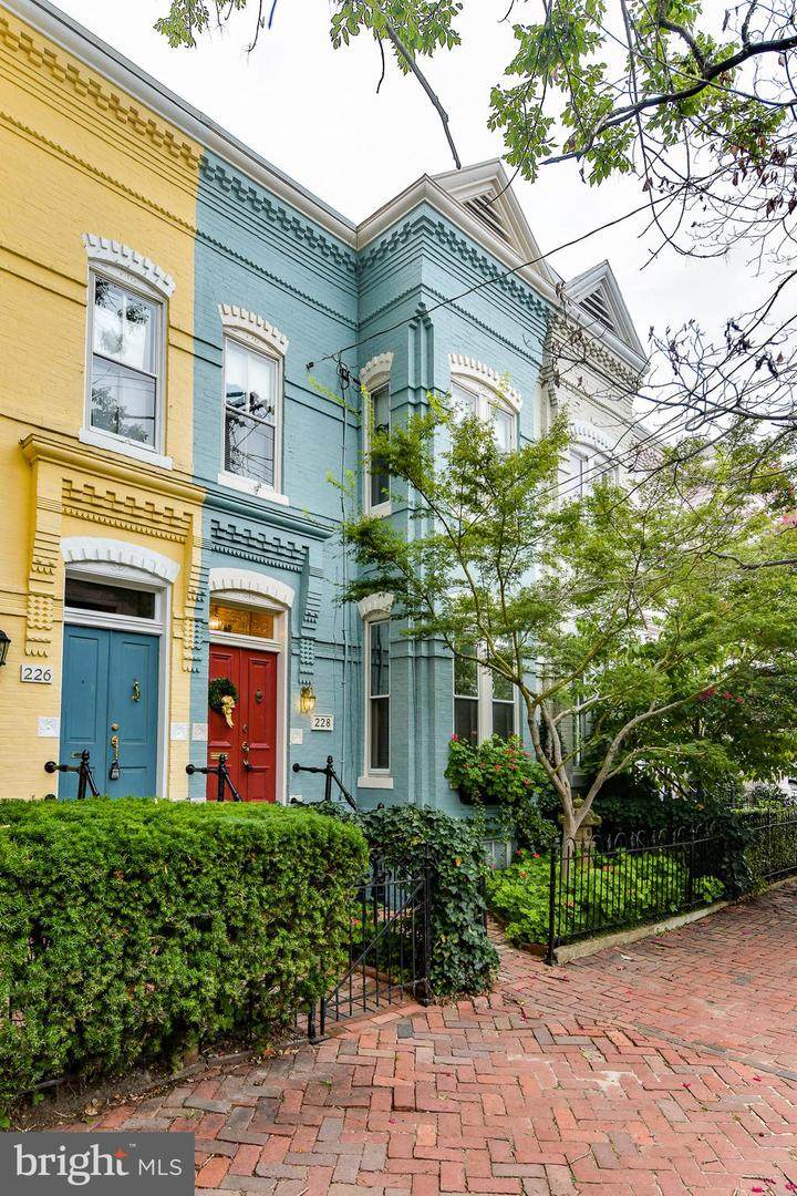 228 Saint Asaph Street - Photo 1
