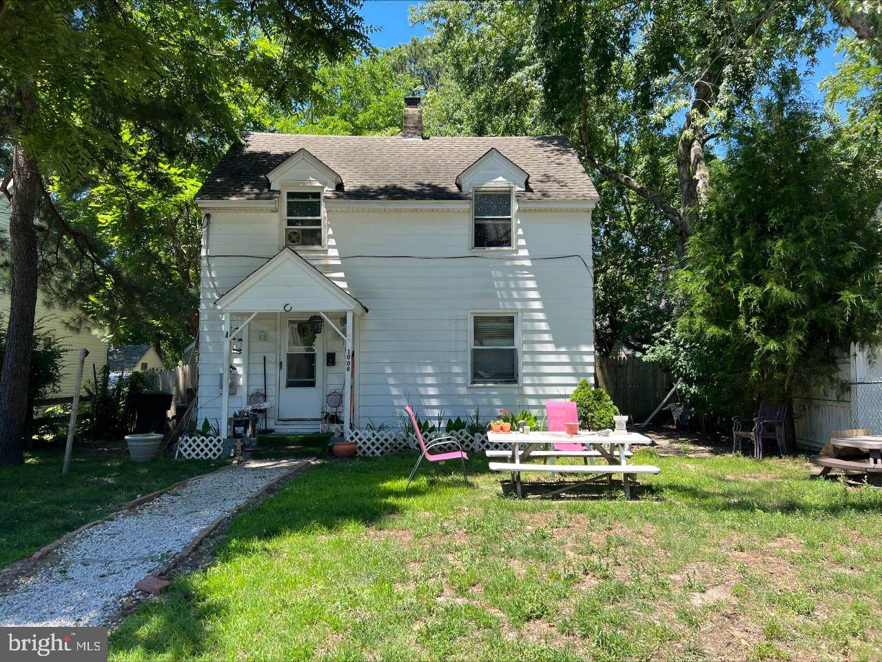 1008 Cecil Street - Photo 1